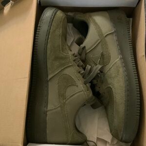 Nike Olive Green Sneakers